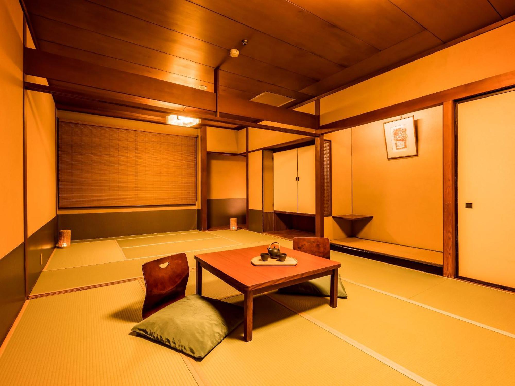 Ooedo Onsen Monogatari Yamashiro Saichoraku Hotel Кага Стая снимка