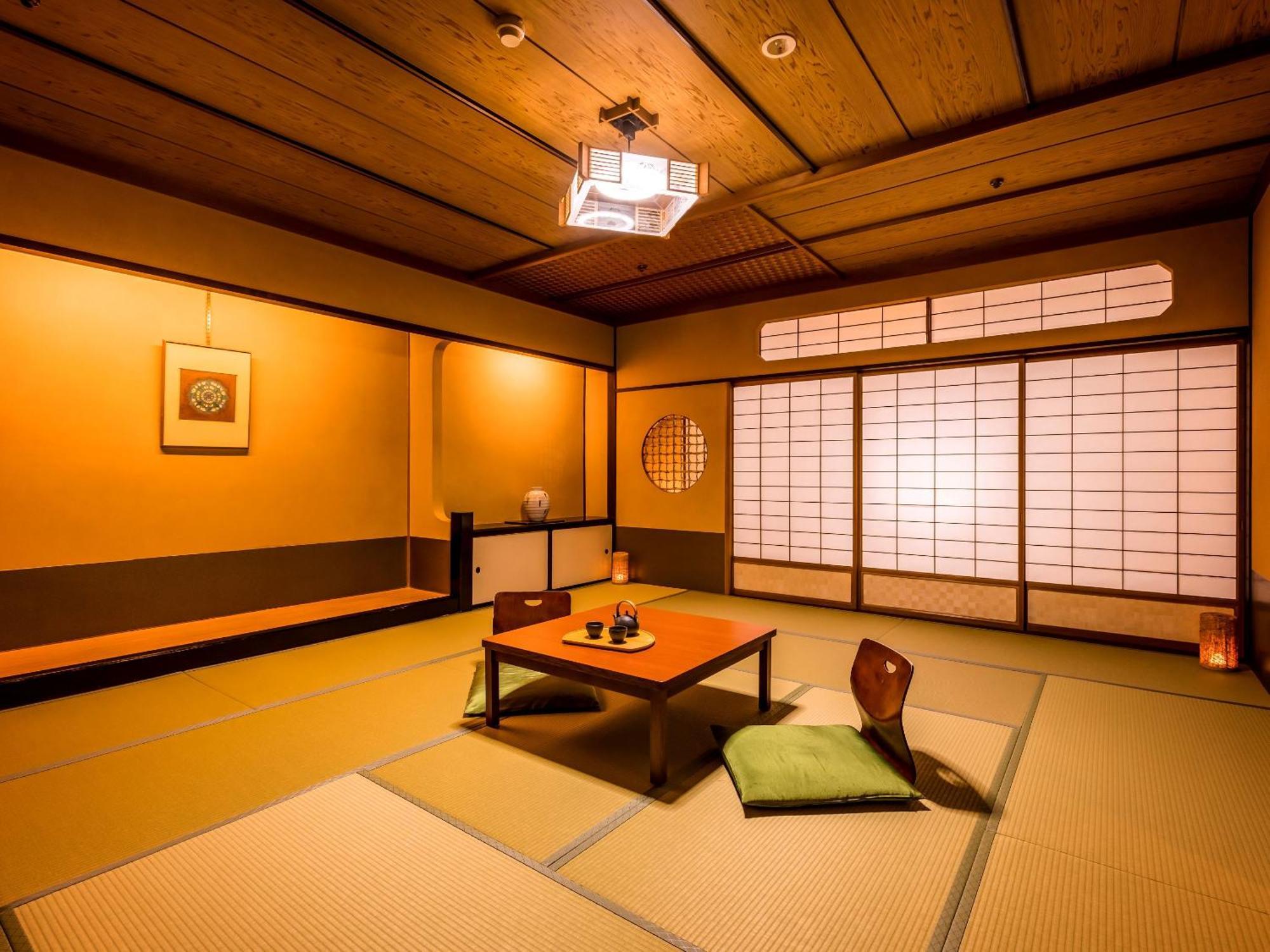 Ooedo Onsen Monogatari Yamashiro Saichoraku Hotel Кага Стая снимка