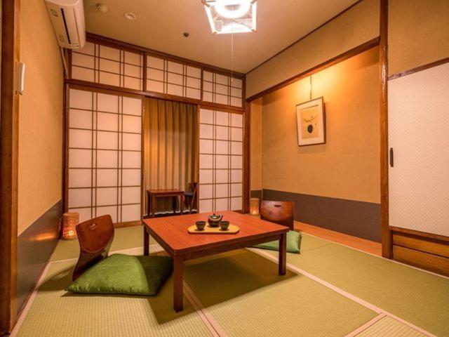 Ooedo Onsen Monogatari Yamashiro Saichoraku Hotel Кага Стая снимка