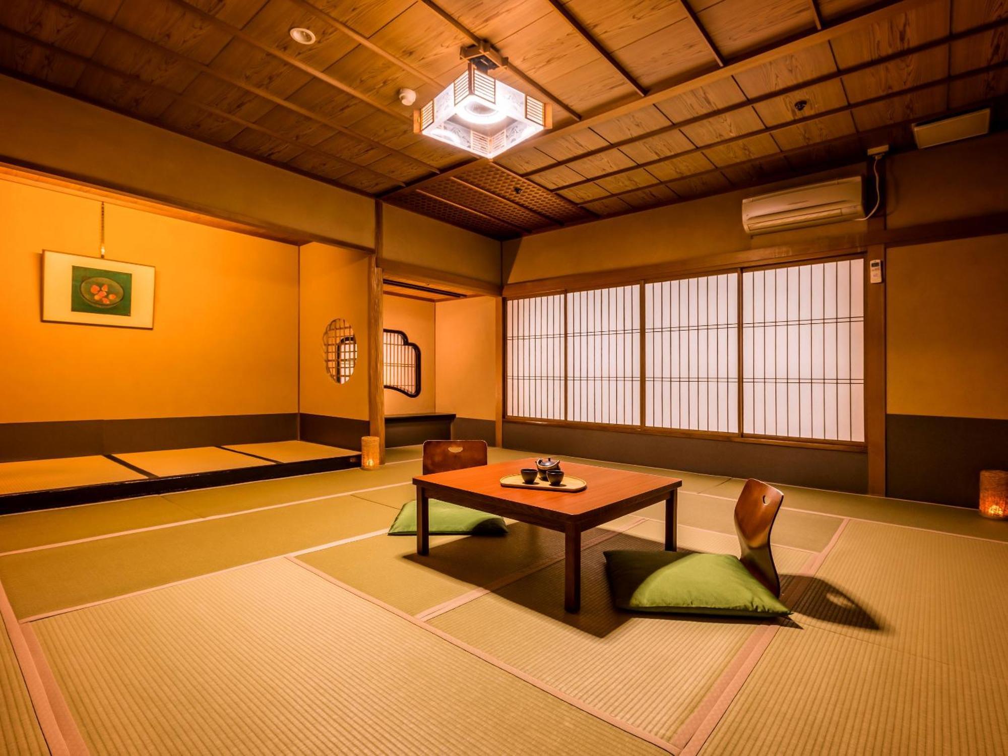 Ooedo Onsen Monogatari Yamashiro Saichoraku Hotel Кага Стая снимка