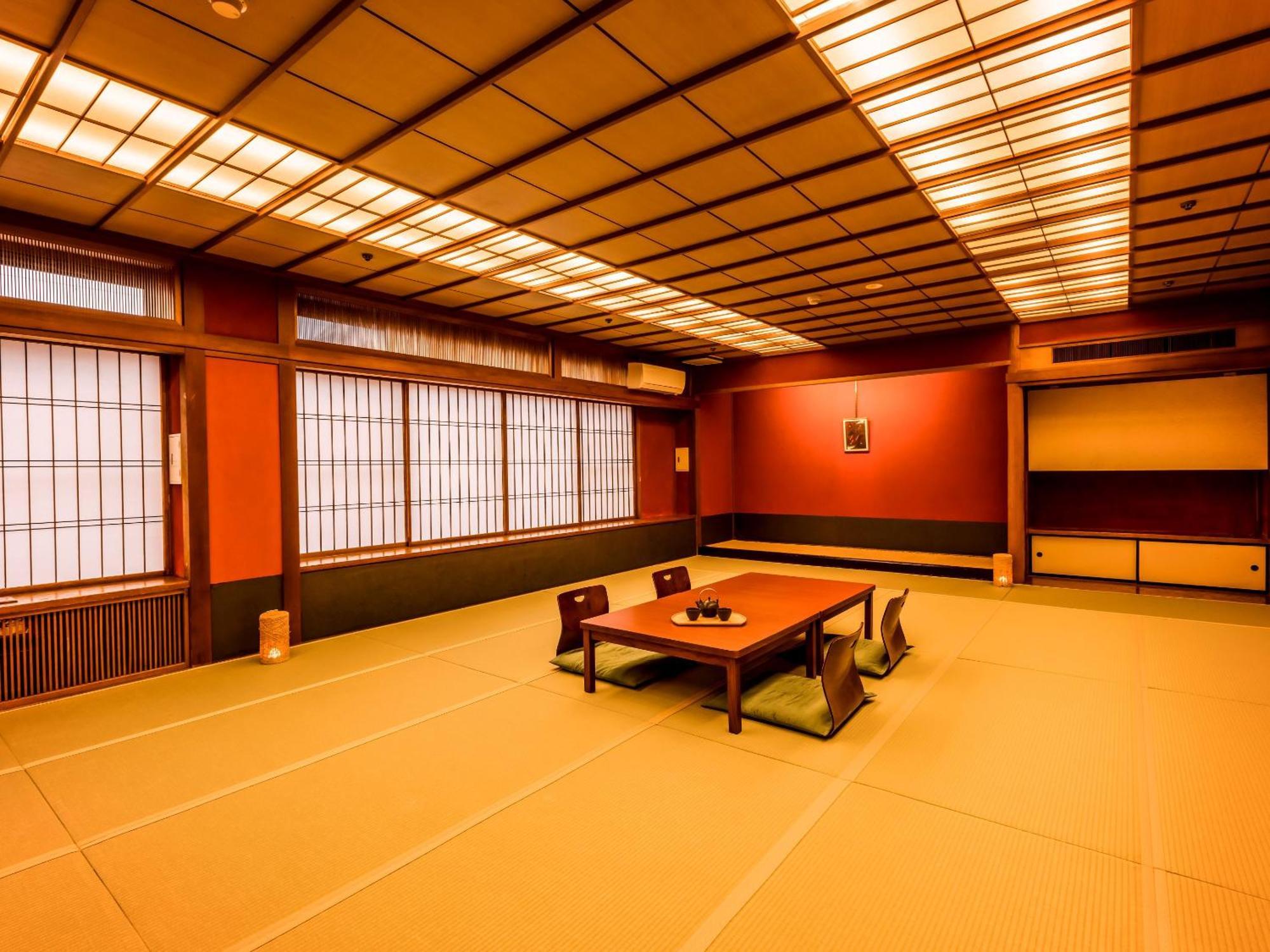 Ooedo Onsen Monogatari Yamashiro Saichoraku Hotel Кага Стая снимка